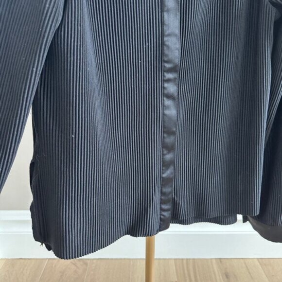 Mango (MNG) Pleated Black Button-Down Blouse – Size Medium (US 6) - Picture 3 of 7